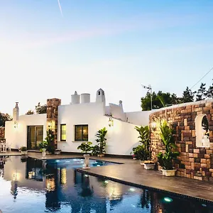 https://ocean-suites.balearic-islands.net